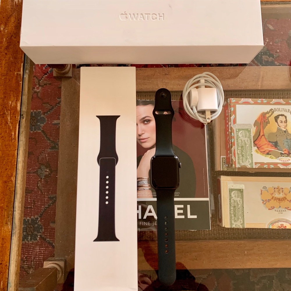 Apple Watch - Series 4 [GPS + CEL]